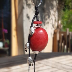 porte clé tagua rouge