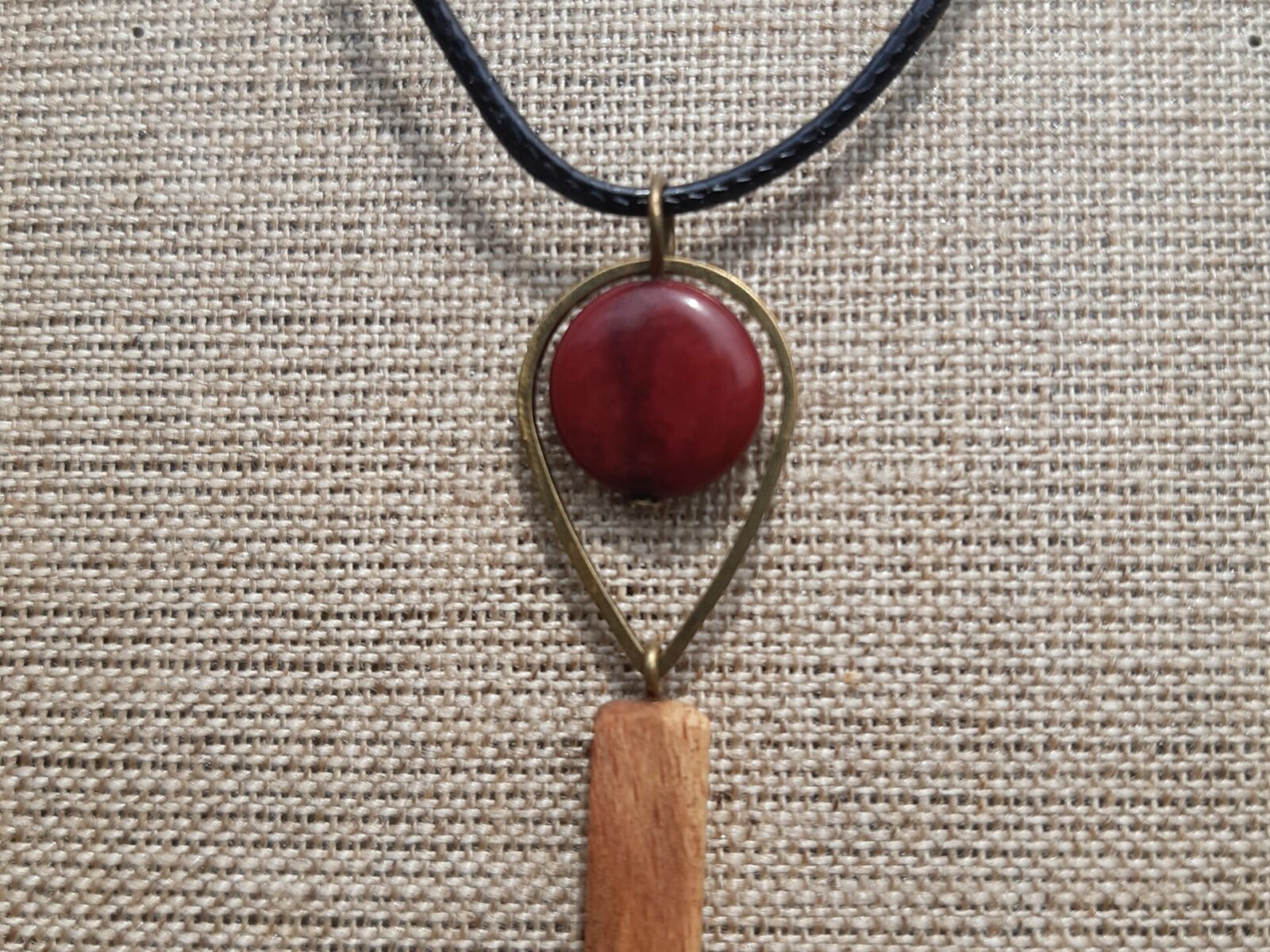 Goutte inversée lie de vin