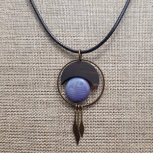 Lune cerclée mauve